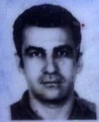 Aydınlatma direğine dayalı vaziyette ölü bulundu