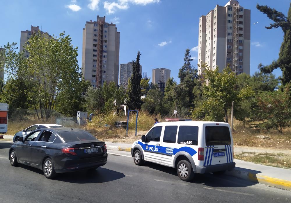 Küçükçekmece’de asansör boşluğunda çürümüş ceset bulundu
