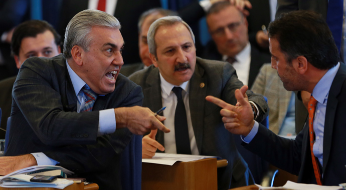 MHP ve HDP'liler birbirine girdi!