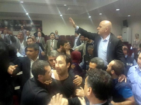 Kılıçdaroğlu'nun skandal sözleri, Çiğli Belediye Meclisi'nde kavga çıkardı