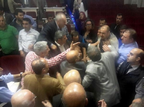 Kılıçdaroğlu'nun skandal sözleri, Çiğli Belediye Meclisi'nde kavga çıkardı