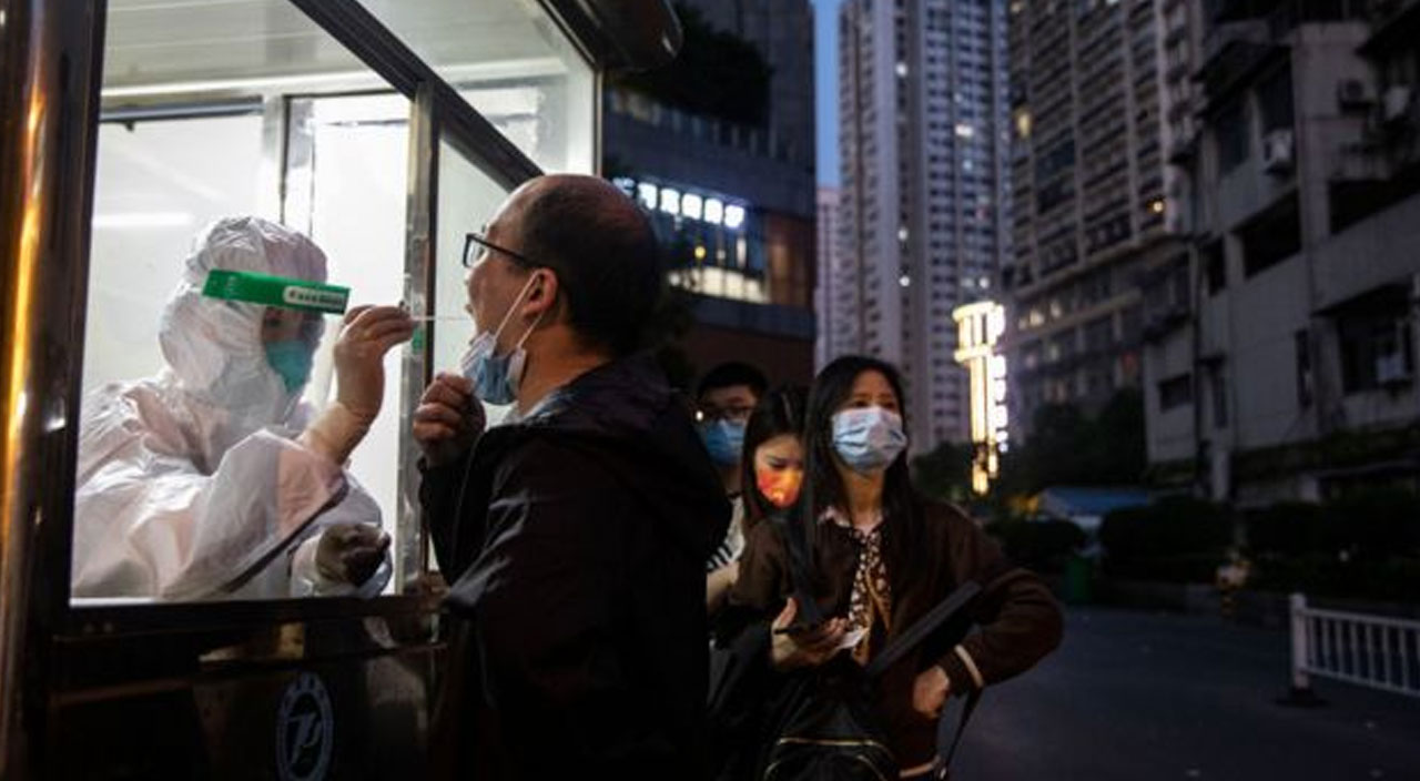 Covid-19'un ilk merkezi Wuhan yeniden kapanmaya gitti