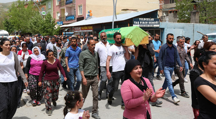 Arazide ölü bulunan kadının, öldürüldüğü ortaya çıktı