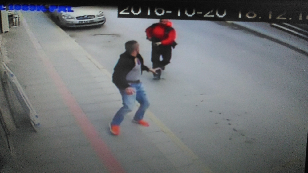 Dehşet! Cinayet anı güvenlik kamerasında