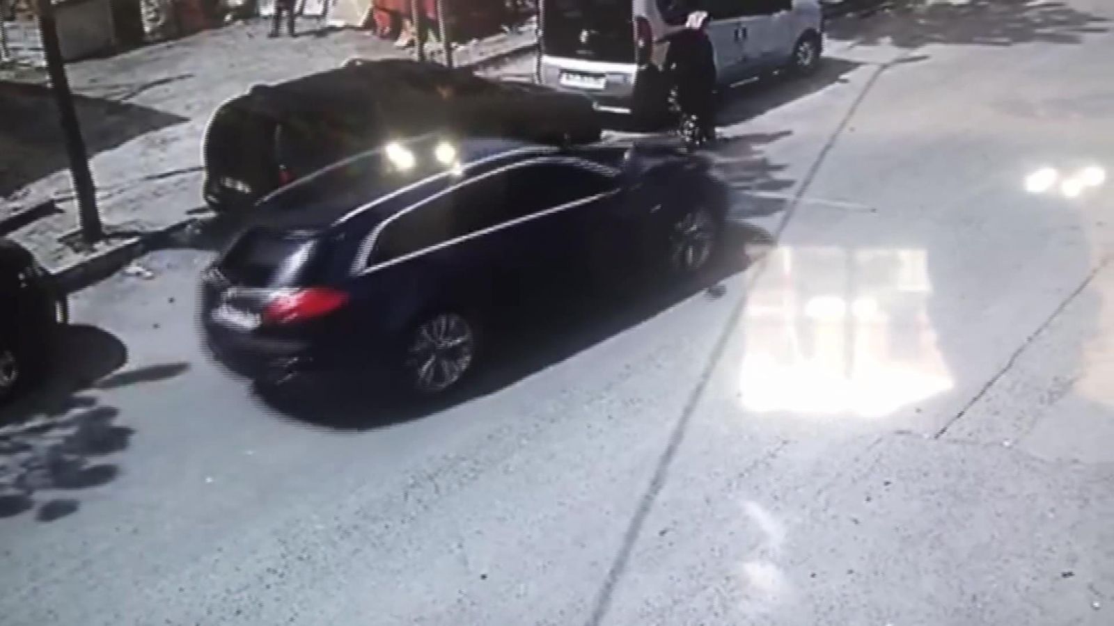 Küçükçekmece'de bir olay daha! Kız çocuğunu ciple kaçırmaya çalıştılar
