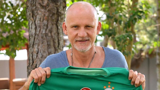 Galatasaray'dan ayrıldı, geri döneceğim dedi...