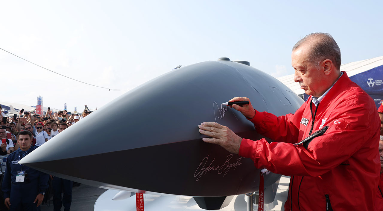 Açıklamalarıyla tir tir titretti: Yunanistan'dan NATO'ya Türkiye şikayeti Açıklamalarıyla tir tir titretti: Yunanistan'dan NATO'ya Türkiye şikayeti