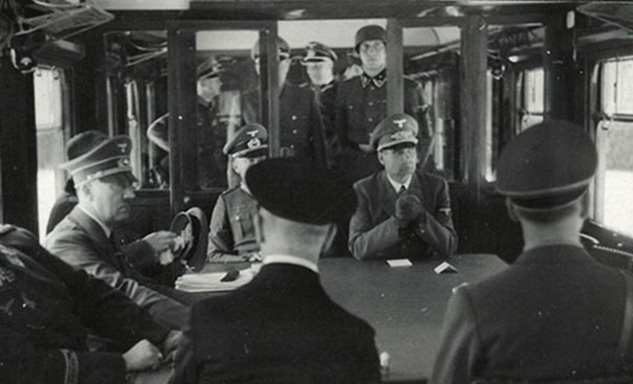 Macron'dan tren diplomasisi