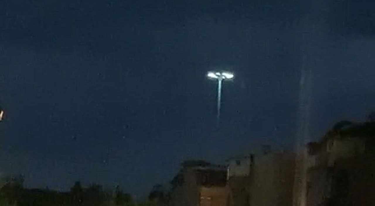 Aydın’da ‘Ufo’ paniği: Uzun süre şok yaşadım Aydın’da ‘Ufo’ paniği: Uzun süre şok yaşadım