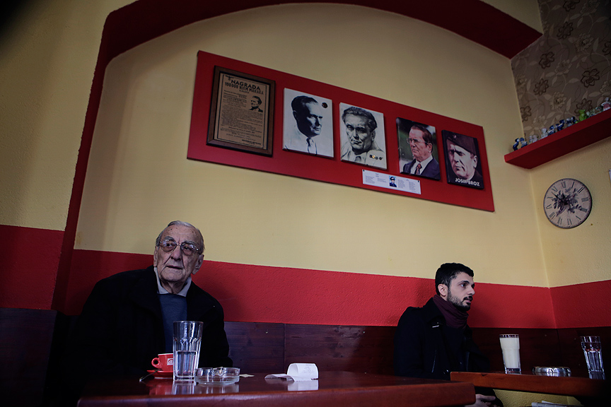 Tito fotoğrafları gölgesinde Osmanlı bozası