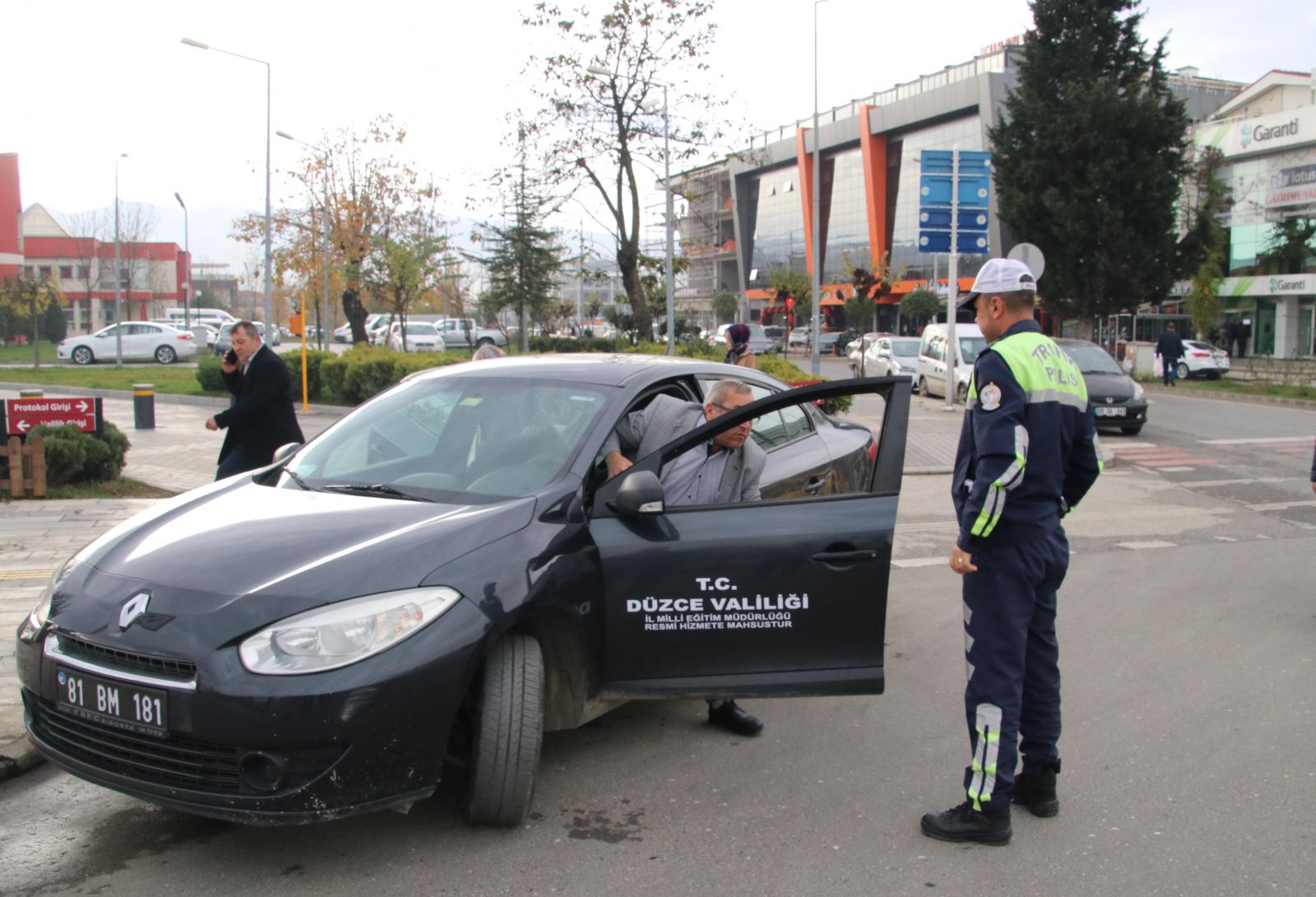 Düzce'de resmî araçlar denetlendi