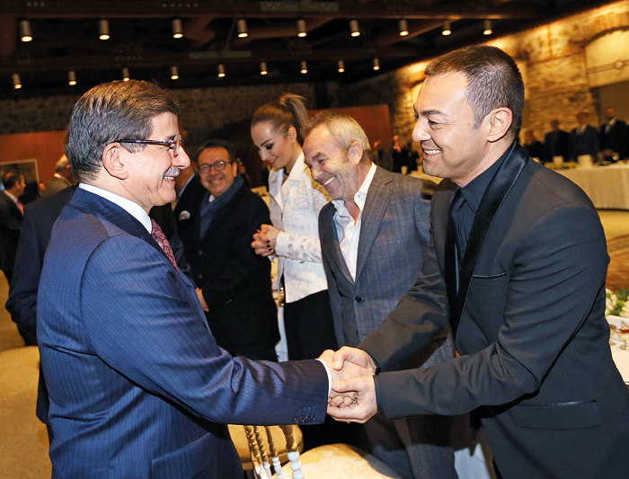 Sanatçılarla dostane bir meclis!