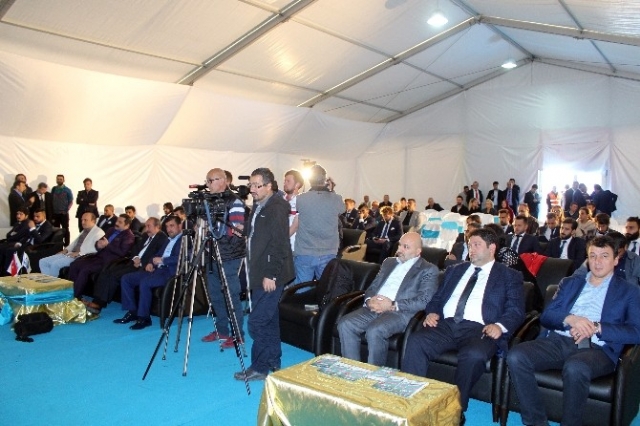 Büyükşehir Belediye Başkanı, şampiyon futbolculara daire sözü verdi