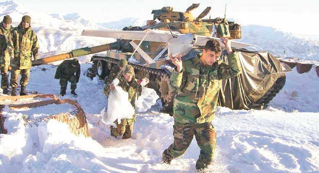Cumhurbaşkanı Erdoğan'ın damadı Selçuk Bayraktar askerin gözcüsü çıktı