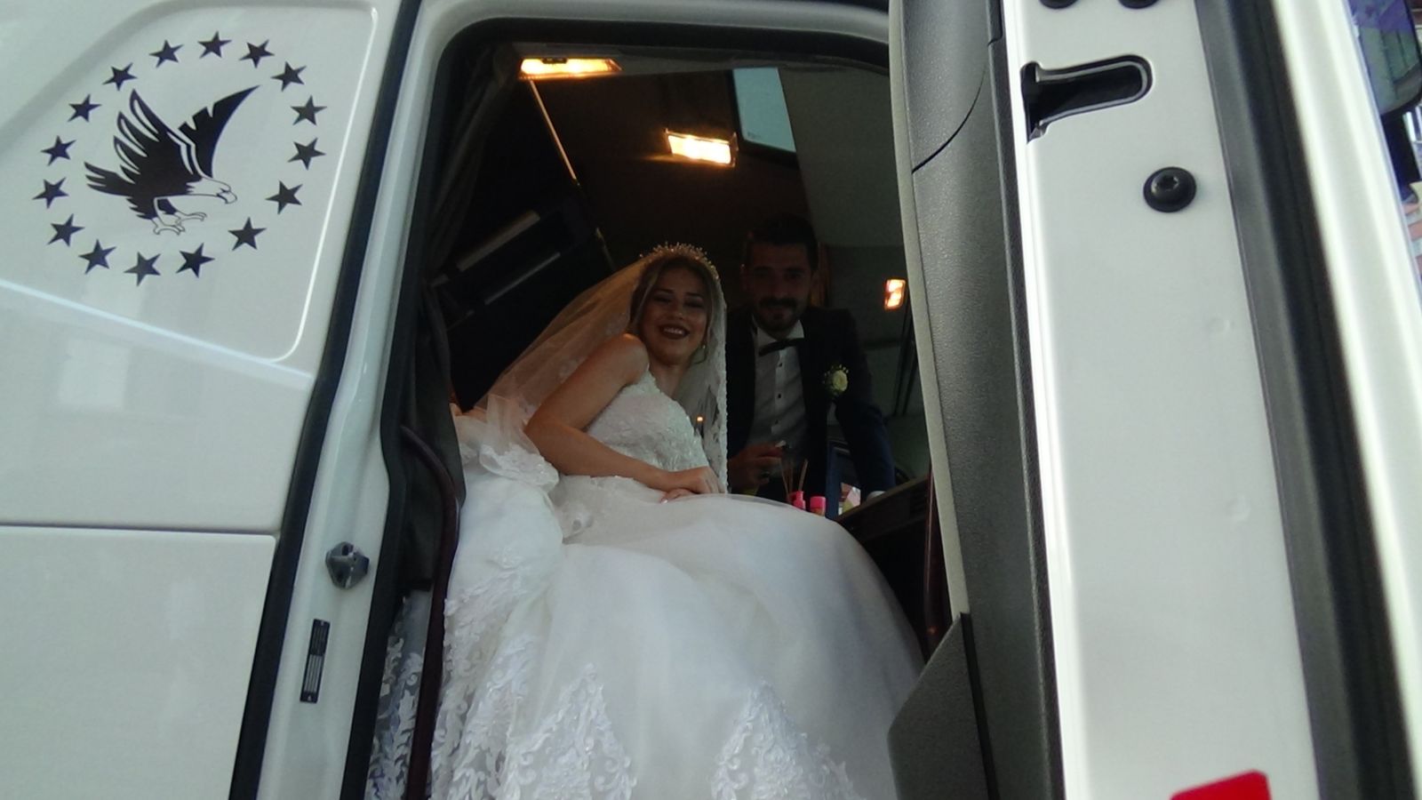 Damat gelini almaya tırıyla gitti