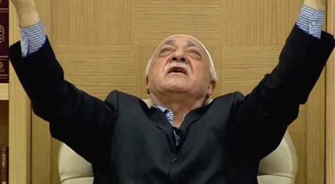 FETÖ lideri Gülen’den darbecilere övgü