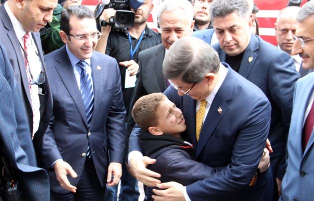 Davutoğlu'ndan Arınç'a özel davet