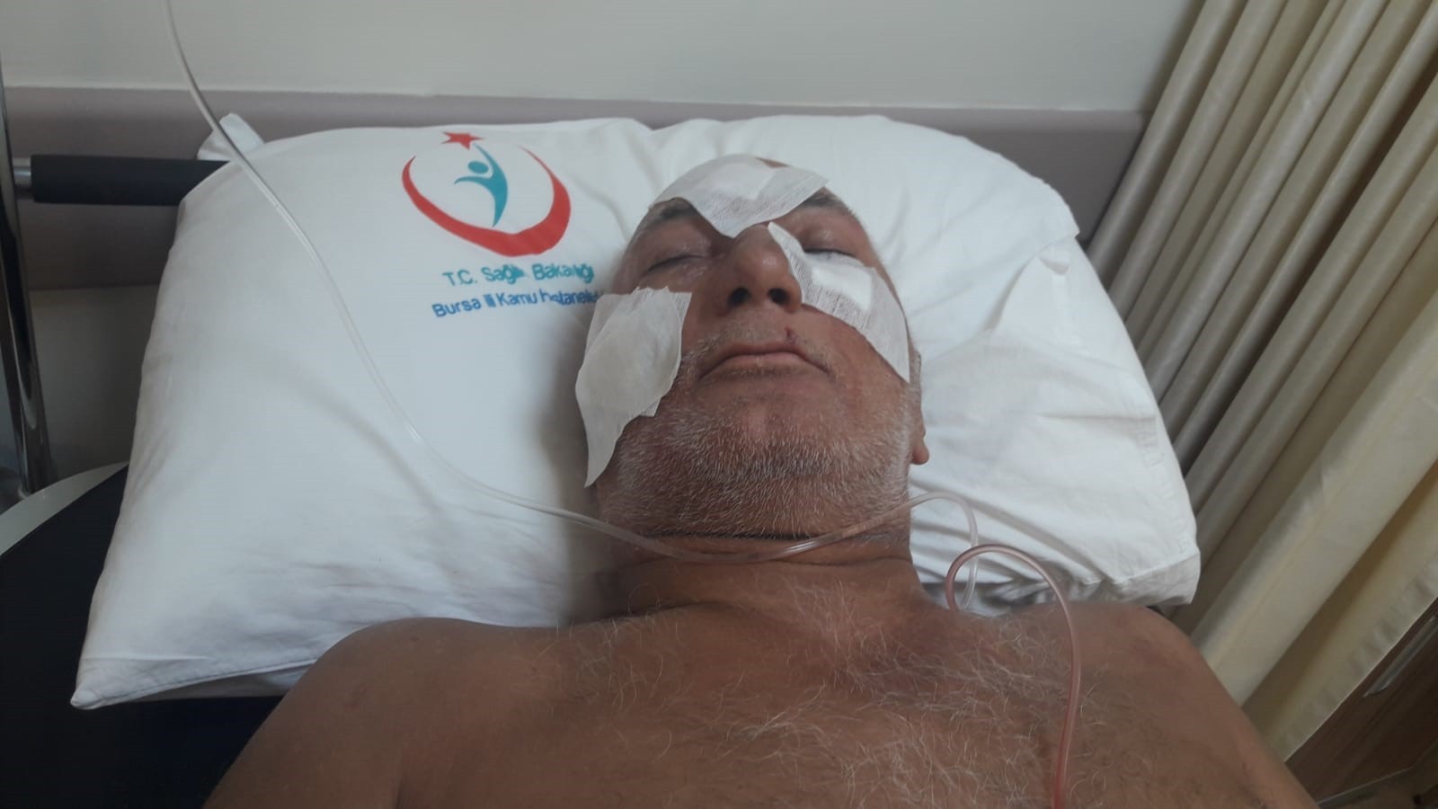 Müziği kısmaları için uyardılar, tekme tokat dayak yediler