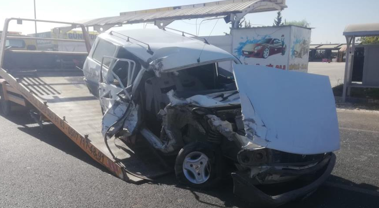 En acı tesadüf! Kaza yapan otobüsü tamir etmeye gitti, acı gerçeği öğrendi En acı tesadüf! Kaza yapan otobüsü tamir etmeye gitti, acı gerçeği öğrendi