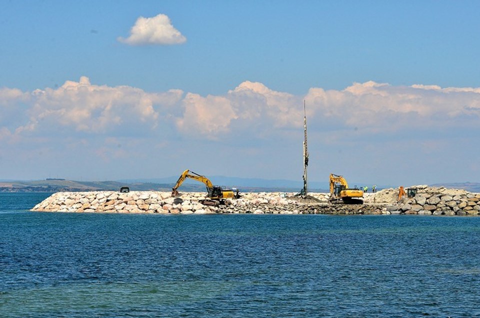 1915 Çanakkale Köprüsü'nün Asya ayağı batırıldı