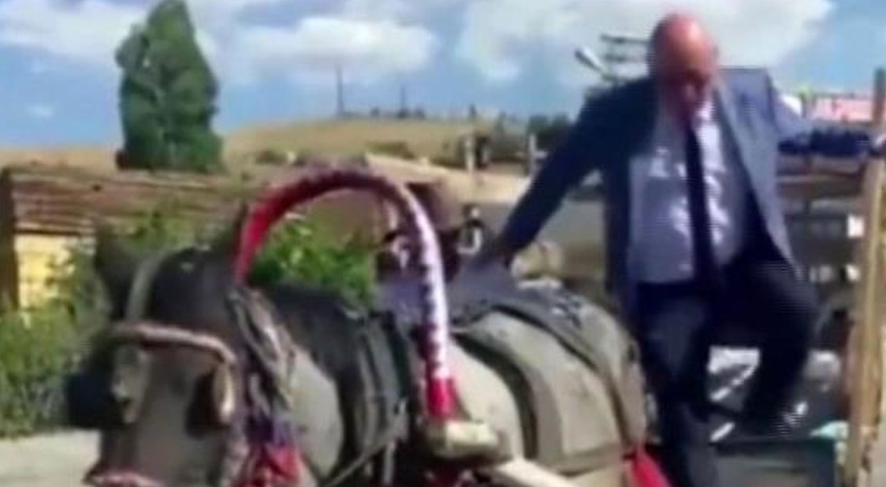 Vatandaşın at arabasına binen CHP Milletvekili, duyduklarından sonra arabadan indi
