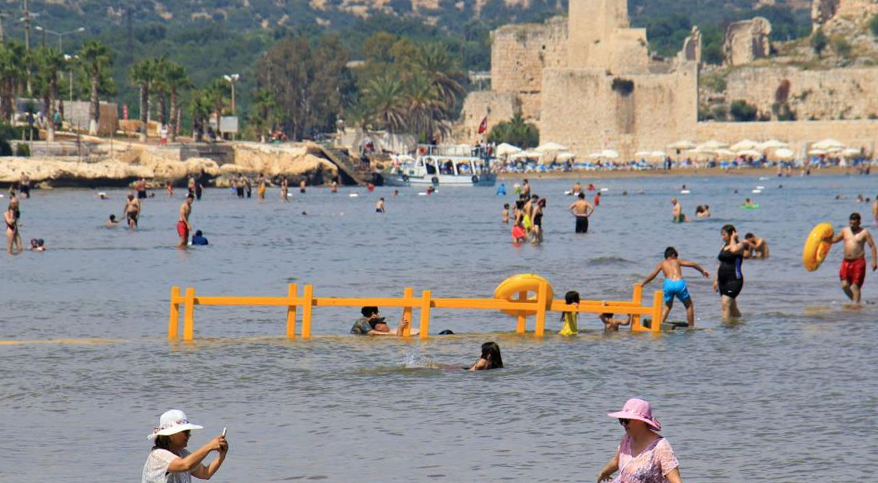 Sıcak havayı gören sahile koştu