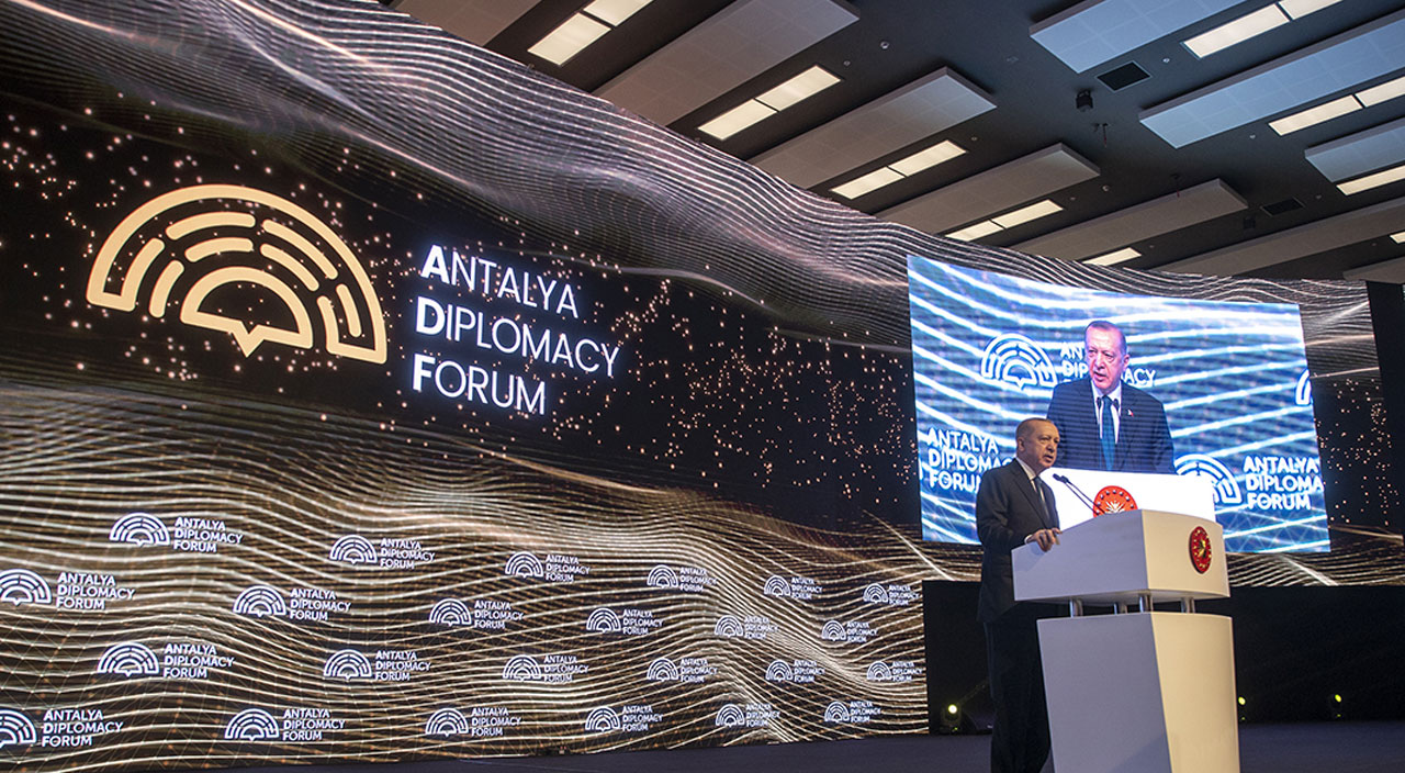 Türkiye’den Ukrayna-Rusya barışı için yoğun mekik diplomasi