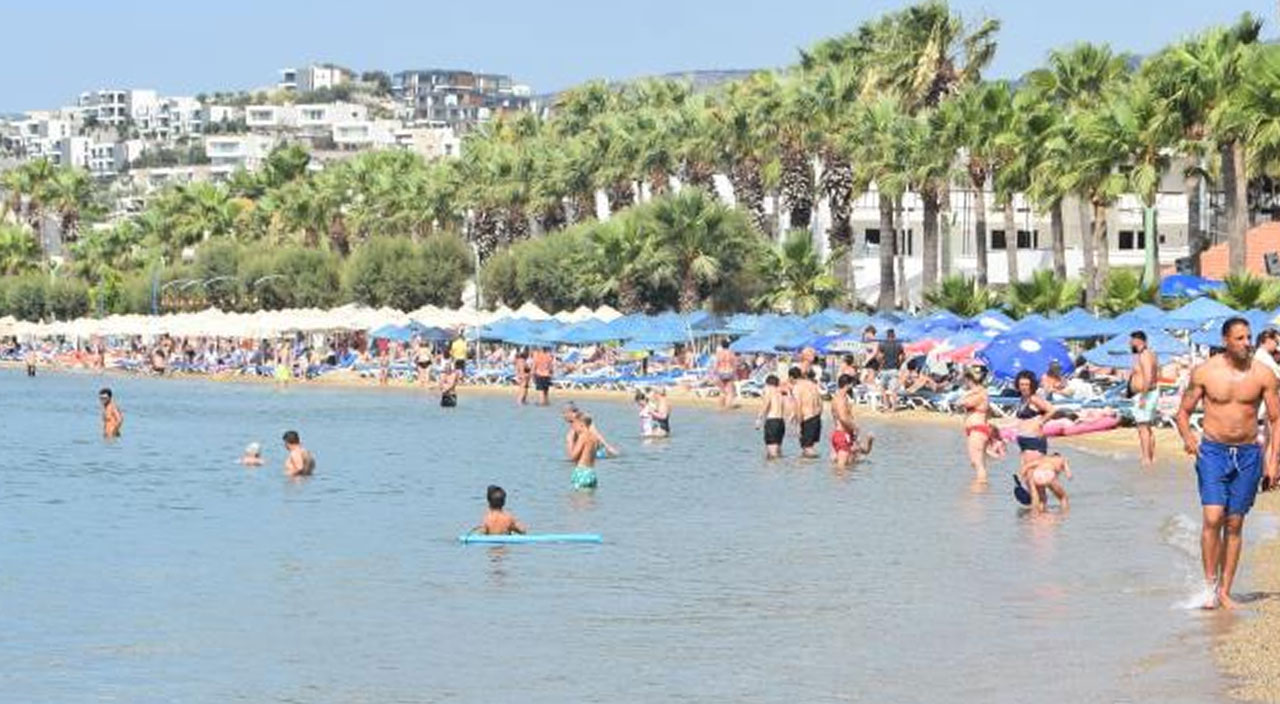 Bayramda plajlar doldu taştı