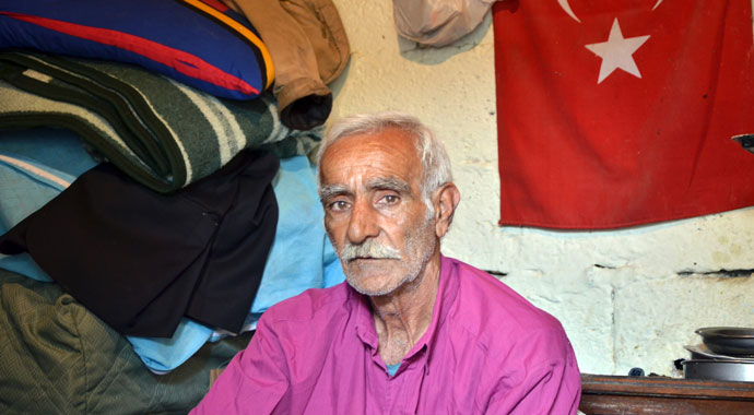 Tek isteği başını sokacak bir ev