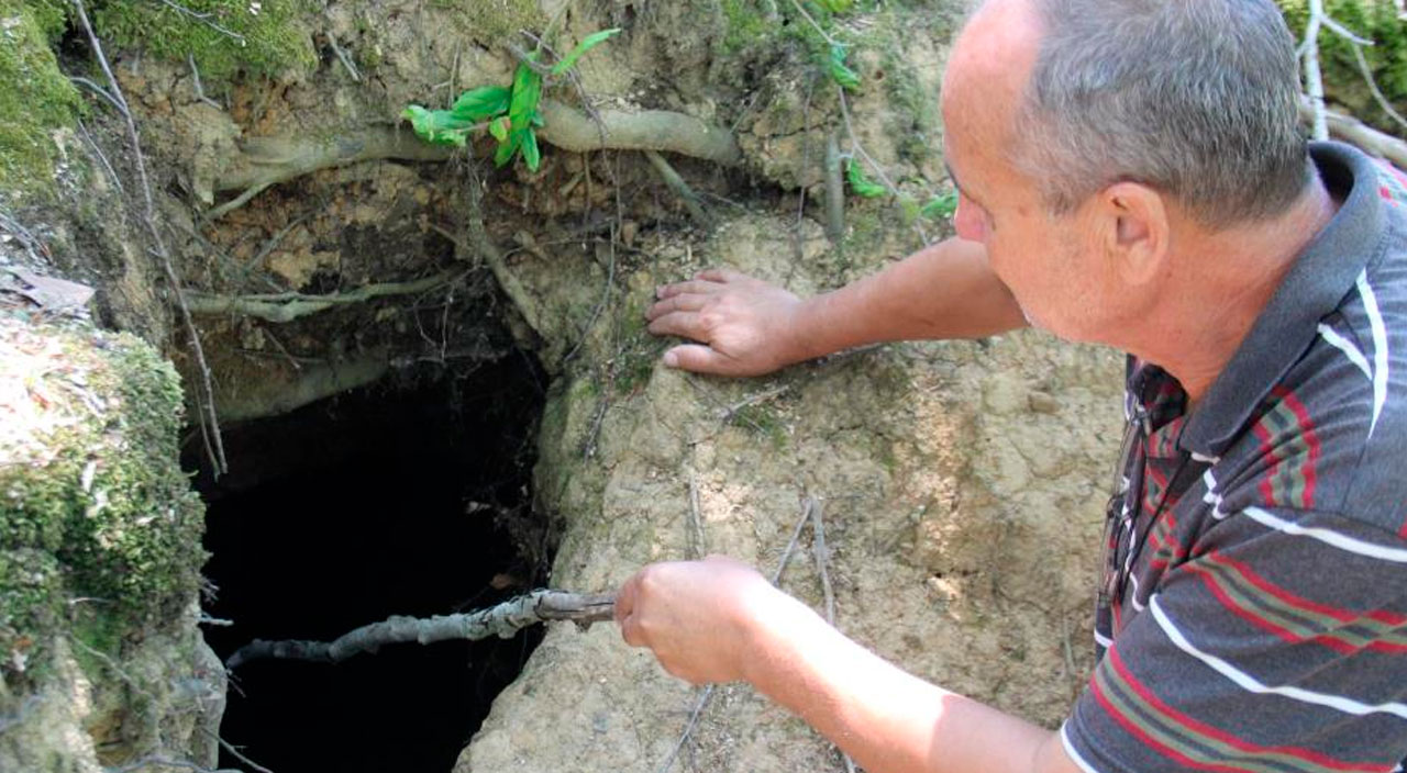 2 bin yıllık tarihe büyük saygısızlık: Ya define aradılar ya da sevdiğinin ismini kazıdılar