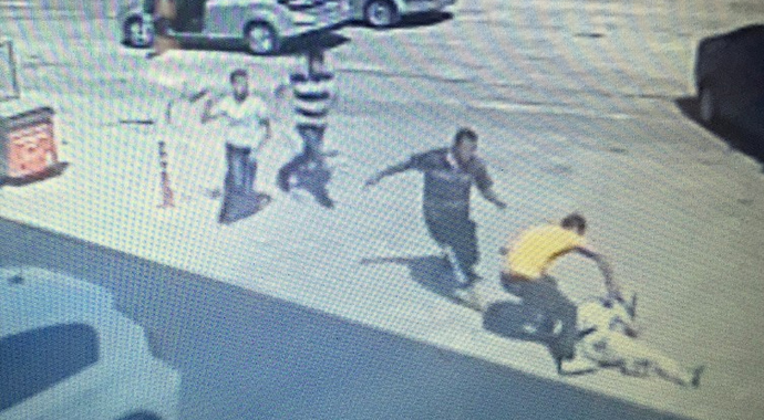 Bıçaklandıktan sonra otomobil sürdü, kan kaybından öldü