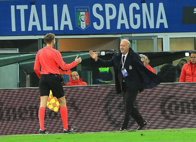 Hakem, Del Bosque'yi yere serdi