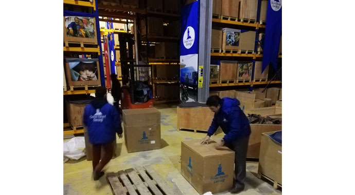 Deniz Feneri Derneği deprem bölgesine yardım malzemesi gönderdi
