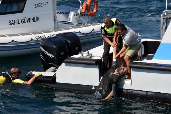 Denizden hareketsiz çıkarıldı ama yaşama döndü!