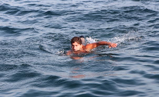 İstanbul'da bugün denize girdiler!