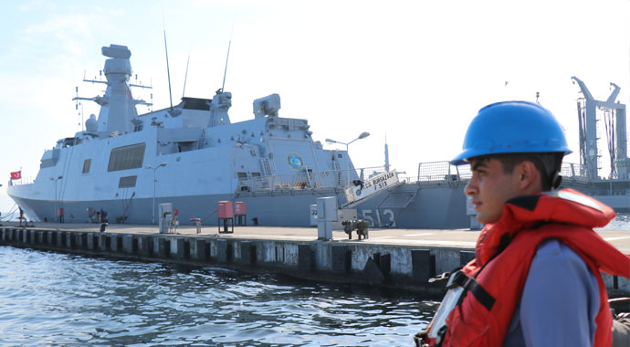 Deniz Kurdu tatbikatında savaş gemilerine saldıran terörist botlar püskürtüldü