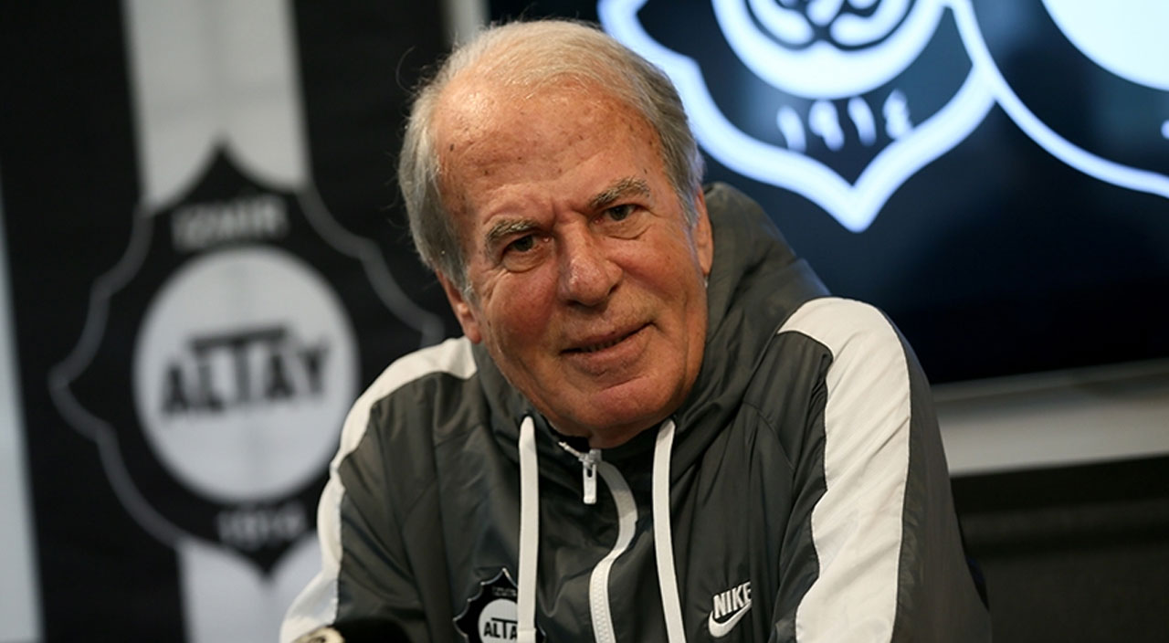 Beşiktaş'tan sürpriz hamle: Mustafa Denizli geri dönüyor Beşiktaş'tan sürpriz hamle: Mustafa Denizli geri dönüyor
