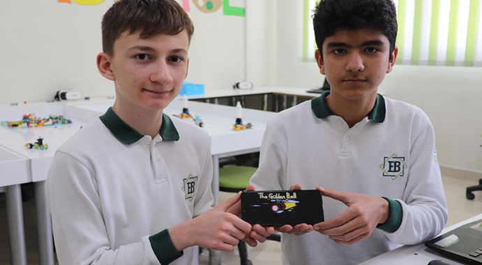 Kendi mobil oyunlarını yaptılar