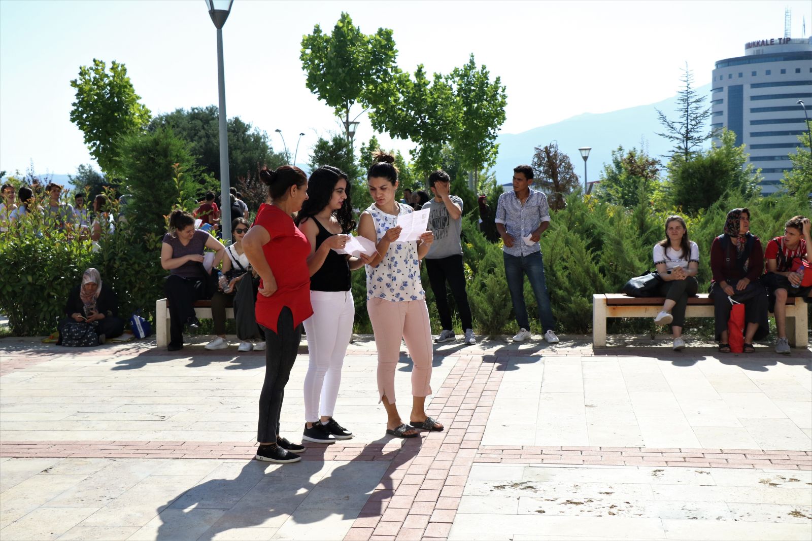 Denizli'de 16 bin aday KPSS'de ter döktü