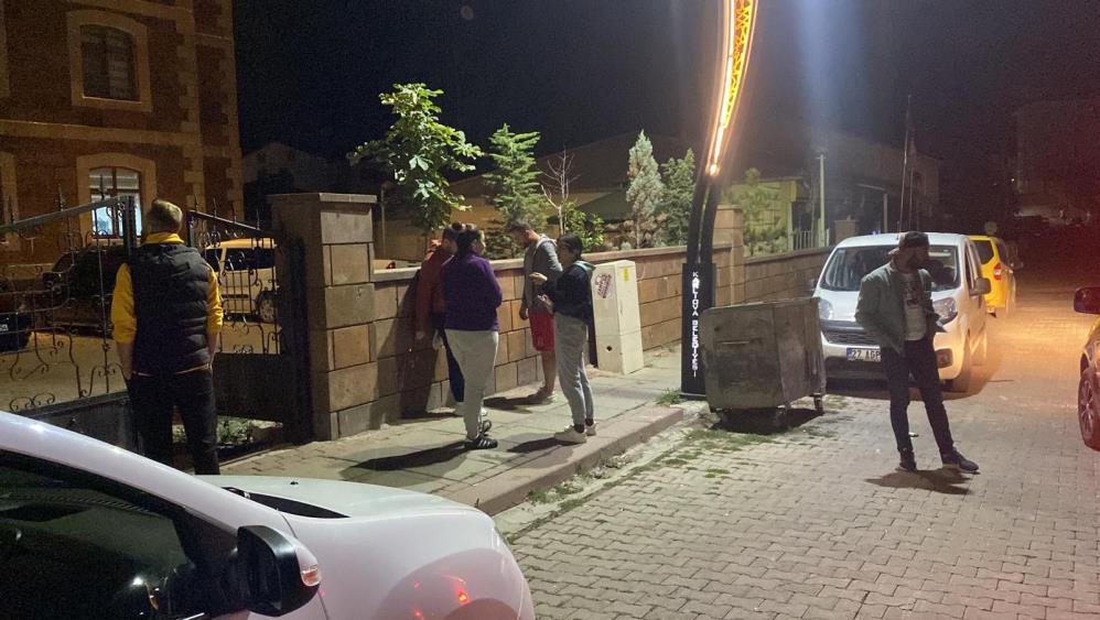 Erzurum'da 4,9 büyüklüğünde deprem oldu, çevre illerde de hissedildi