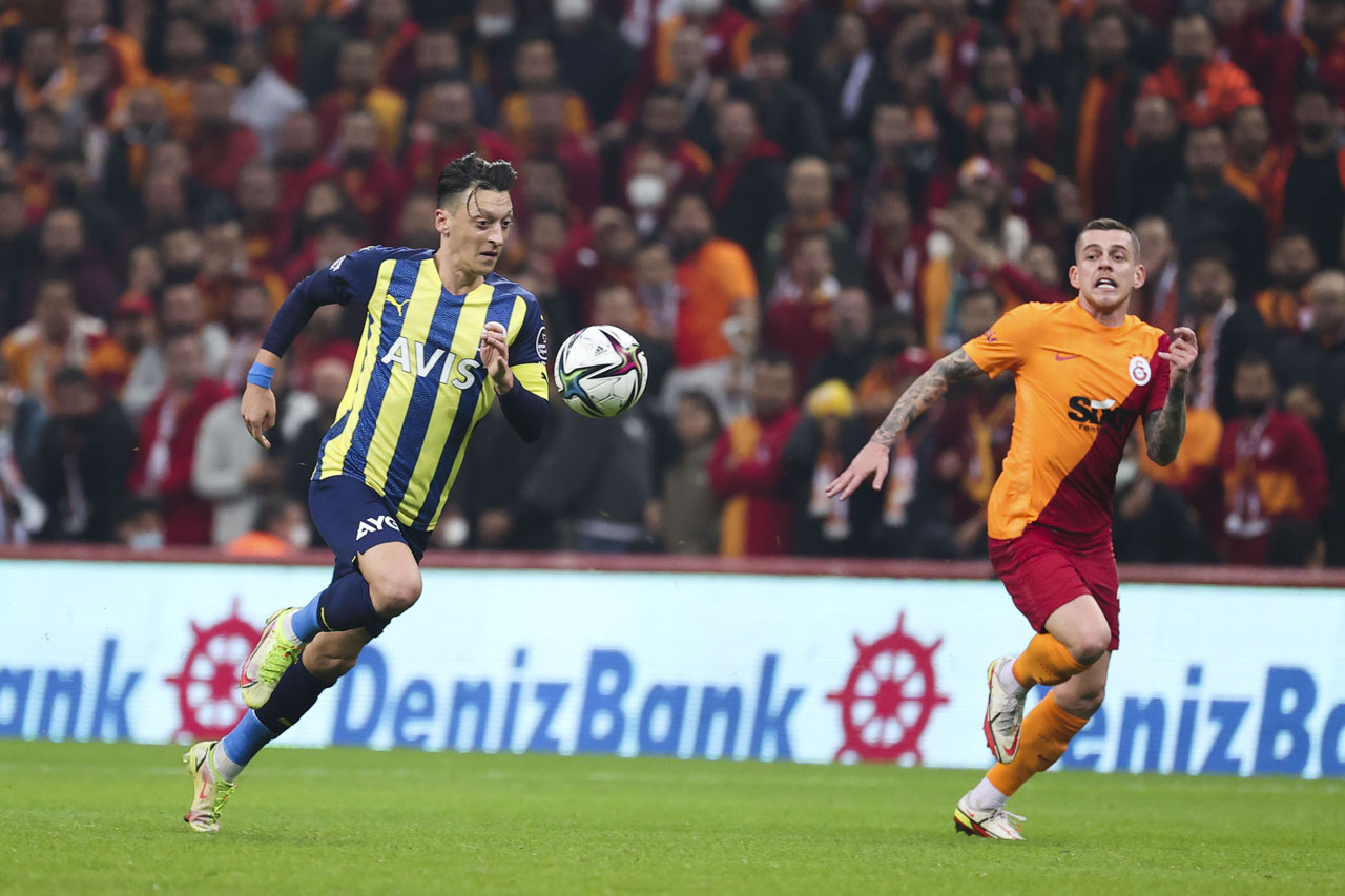 Derbide kazanan Kanarya | Fener'e düğün, Cimbom'a hüzün