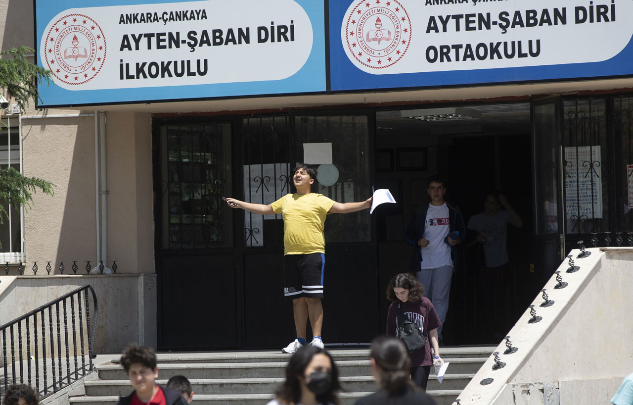Öğrenciler LGS'de ter döktü