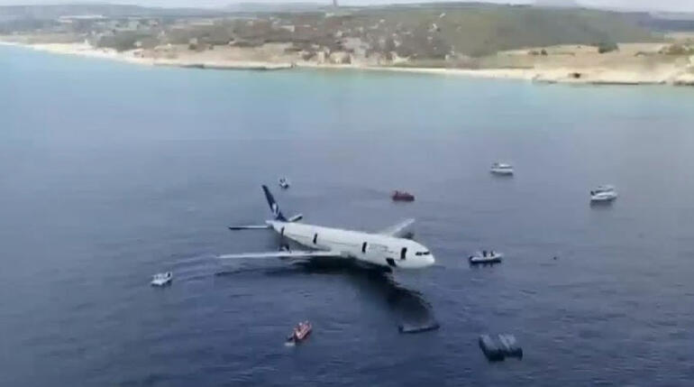 Dev uçak böyle batırıldı