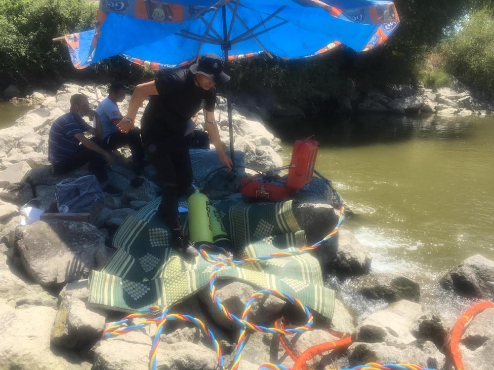 Sakarya Nehri'nde kaybolan genç bulunamadı