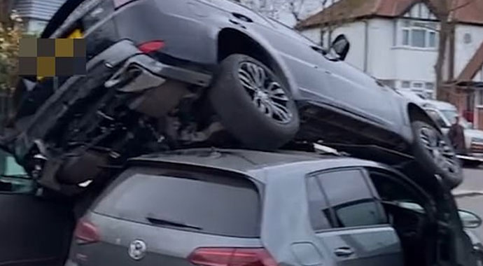 Araba hırsızı, geri vitese takarak kendisini takip eden otomobili ezdi