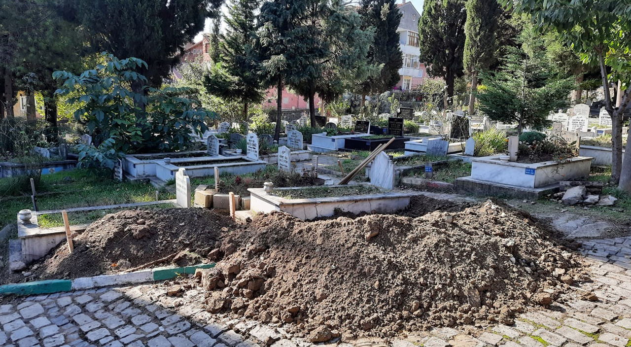 Koronavirüs bir aileyi parçaladı: 7 günde 3 ölüm Koronavirüs bir aileyi parçaladı: 7 günde 3 ölüm