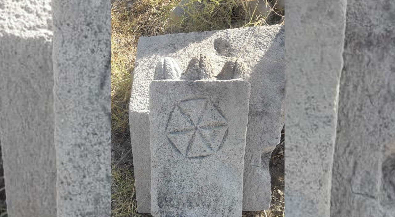 Sular çekildi, gömülü ve gizemli mezarlıklar ortaya çıktı Sular çekildi, gömülü ve gizemli mezarlıklar ortaya çıktı