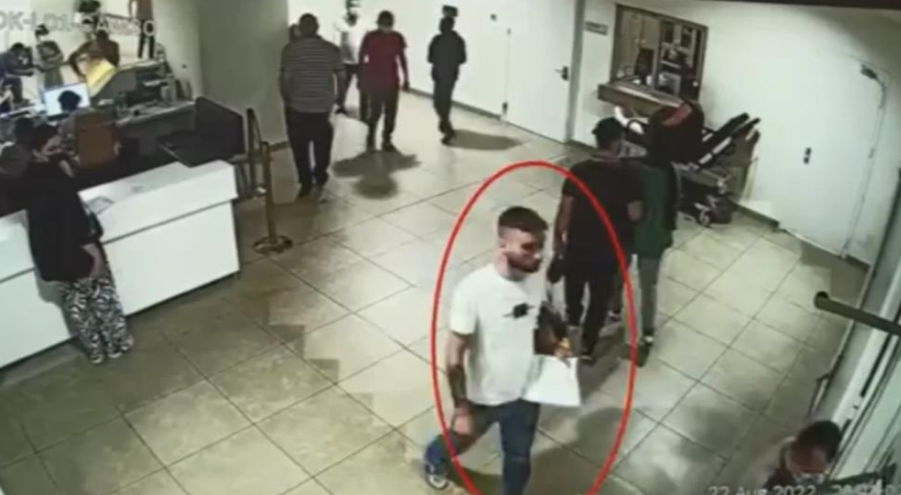 Dehşet anları kamerada! İstanbul’da eski DSP İlçe Başkanı avukatın feci ölümü anbean yansıdı Dehşet anları kamerada! İstanbul’da eski DSP İlçe Başkanı avukatın feci ölümü anbean yansıdı