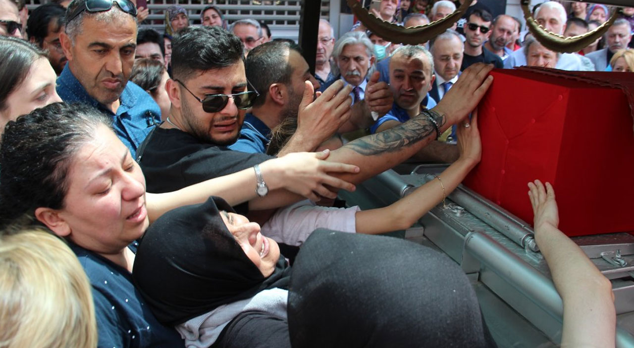 Pençe-Kilit operasyonunda şehit düşen Hüseyin Cankaya’nın son mesajı yürekleri dağladı Pençe-Kilit operasyonunda şehit düşen Hüseyin Cankaya’nın son mesajı yürekleri dağladı