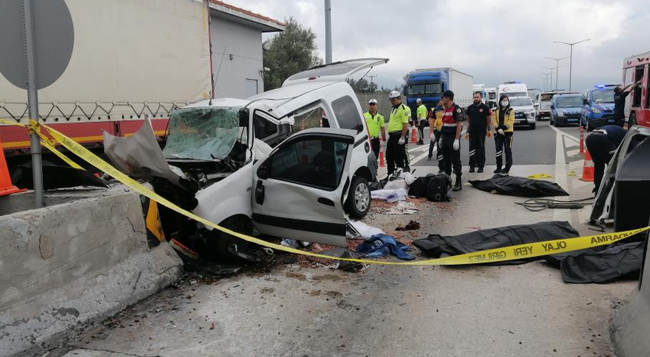 Bolu’da korkunç kaza! Kontrolden çıkan araç bariyerlere ok gibi saplandı: Ölü ve yaralılar var